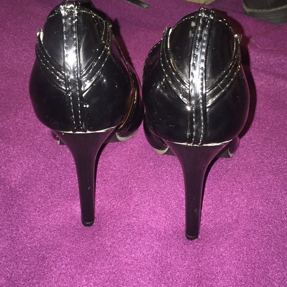 Heels - Picture 4 of 5